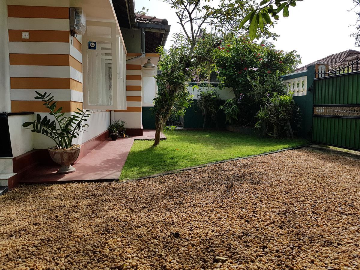Lotus Villa Bentota Exterior photo
