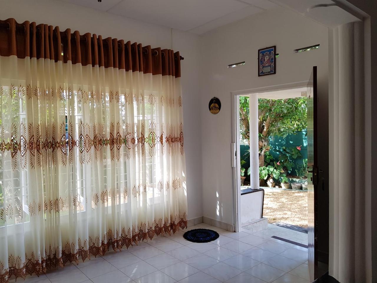 Lotus Villa Bentota Exterior photo